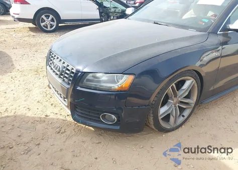2010 Audi S5 4.2 Premium Plus из США, поврежденный, VIN WAUGVAFR9AA066681